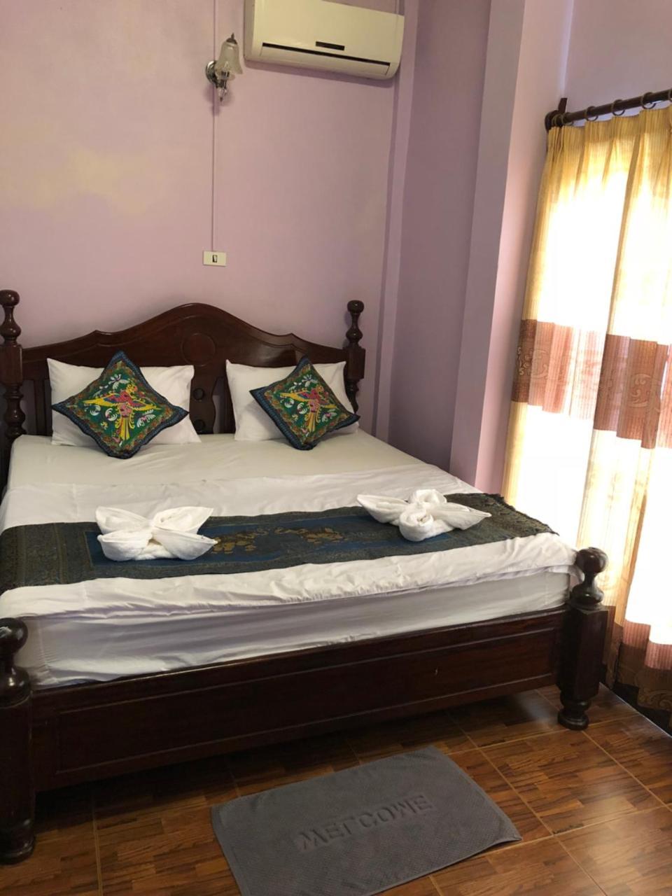 Soutjai Guesthouse & Restaurant Vang Vieng Exterior photo